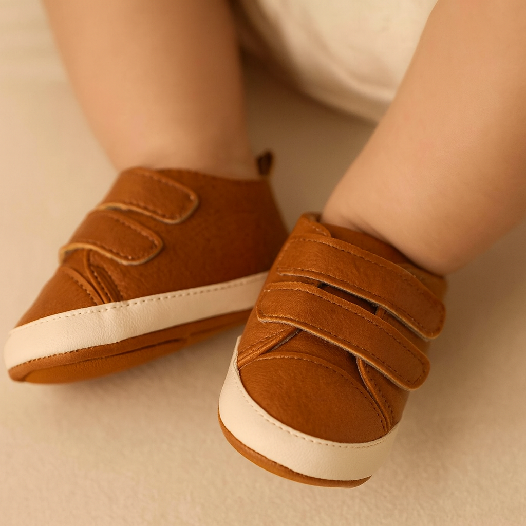 Tênis Infantil com Velcro - Confortável, Leve e Fácil de Calçar