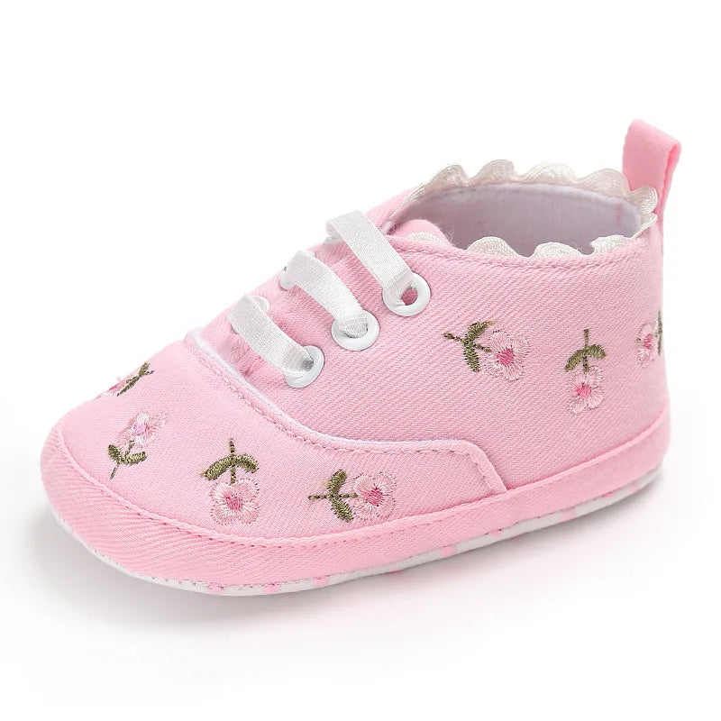 Sapatinho Bebê Menina Floral – Elegante, Leve e Confortável
