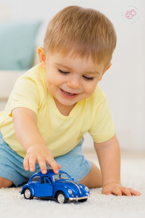 Carrinho de Brinquedo Infantil de Metal 1:32 – Realista, com Portas que Abrem e Movimento por Fricção