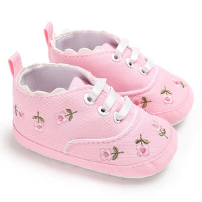 Sapatinho Bebê Menina Floral – Elegante, Leve e Confortável