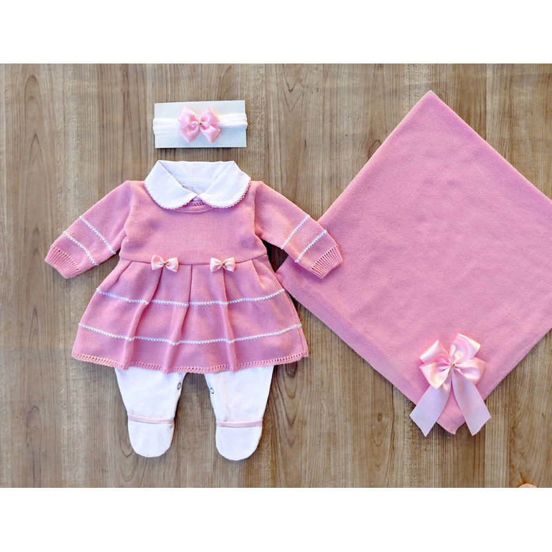 Saída de Maternidade Rosa Menina – 100 % Algodão - Macacão, Vestido, Manta, Laço